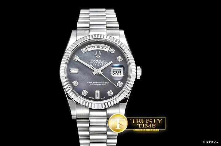 0114 RDD0214B – DayDate 36mm GoAnywhere 682